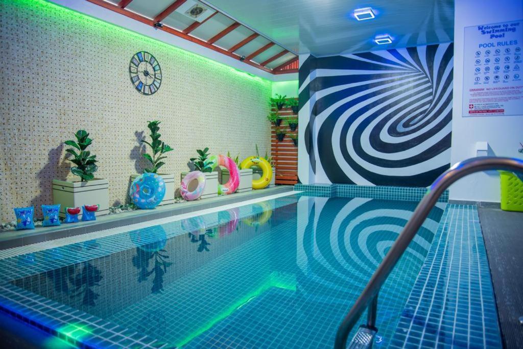 Hs Miracle Grand Hotell Hulhumale Exteriör bild